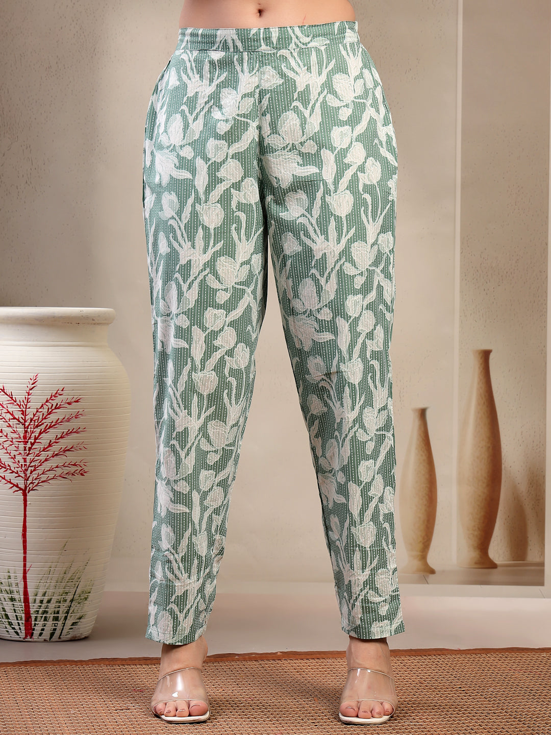 Women’s Green Jaipuri Floral Embroidered Cotton Kurta Set