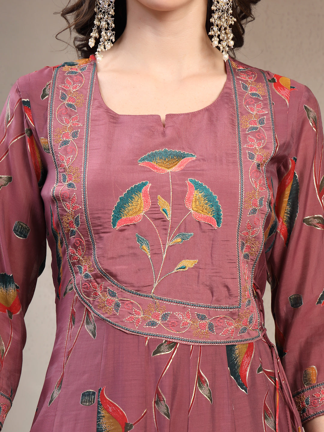 Women Mauve Embroidered Round Neck Kurta & Trousers With Dupatta