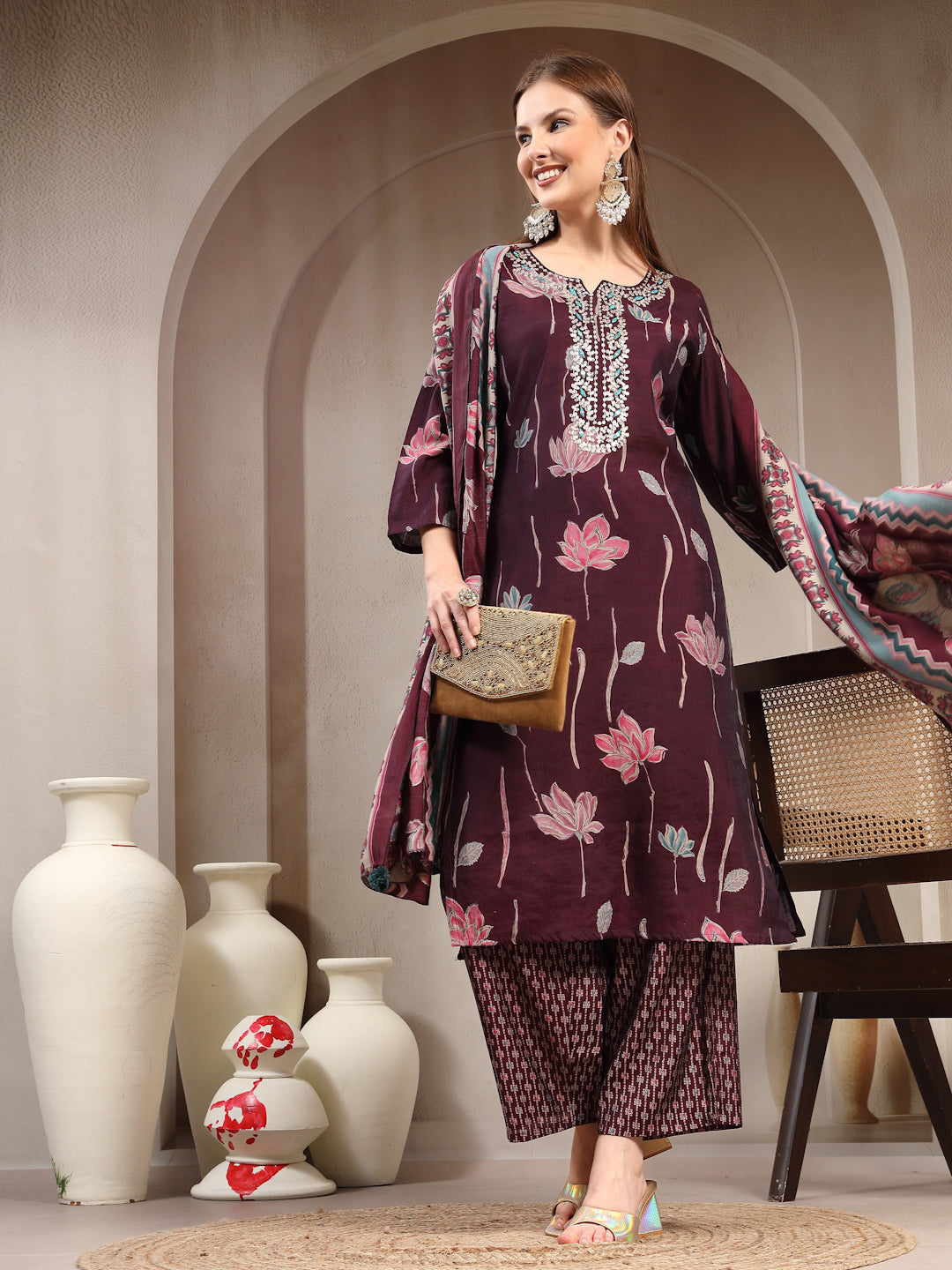 Women Floral Printed Regular Kurta with Trousers & With Dupatta