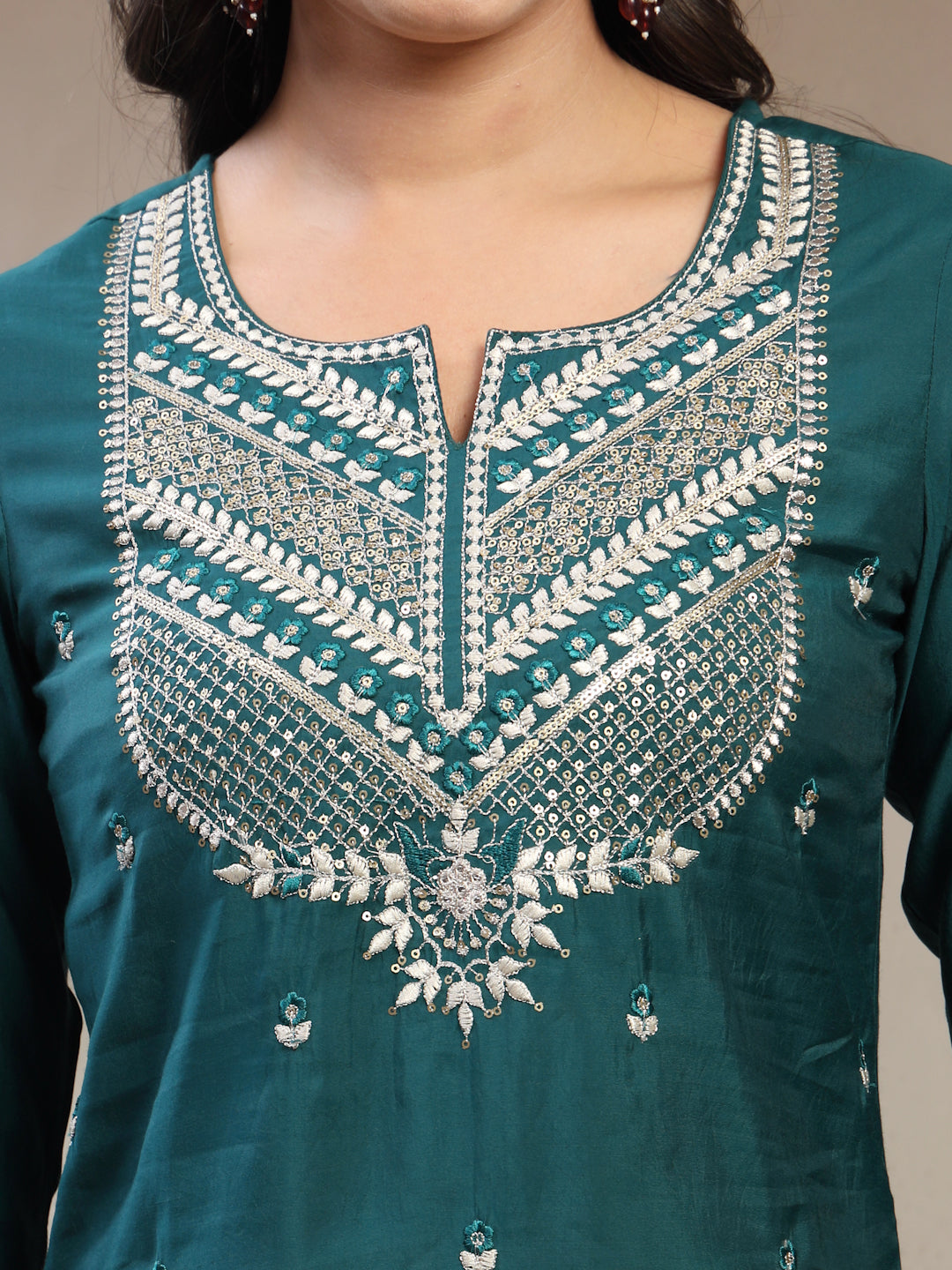 Women Green Embroidered Pure Silk Round Neck Straight Kurta & Trousers With Dupatta