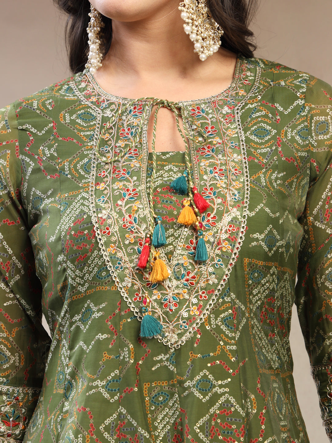 Women Green Bandhan Printed with Embroidered Kurta & Trousers with Dupatta